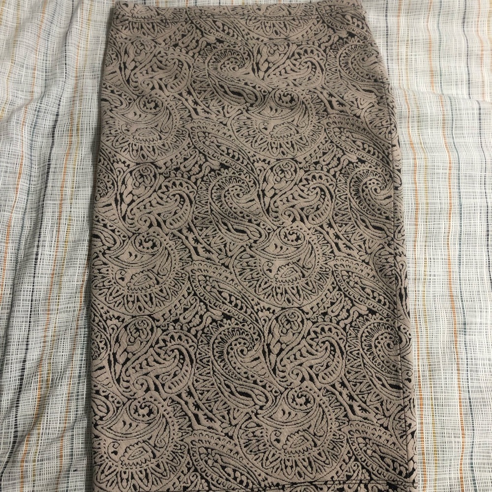 Midi Cream Patterned Skirt